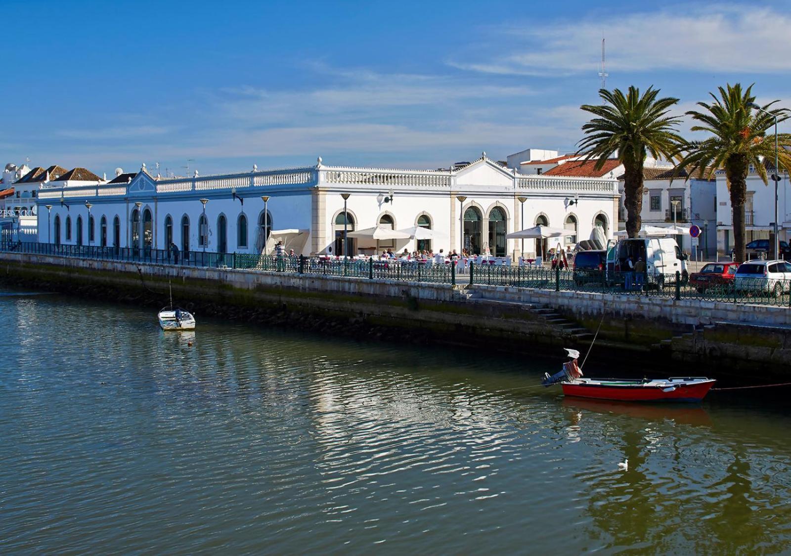 Lobos A Sua Casa No Campo Tavira